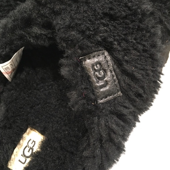 UGG Fuzz Sugar Cross Slide Women’s Sandals -Black -US 8 -NEW - Picture 7 of 8